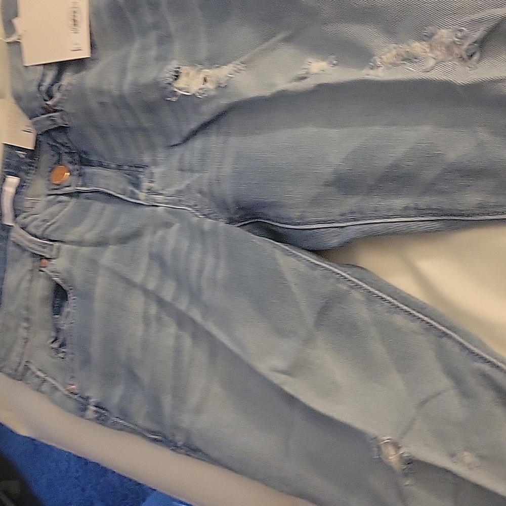 Womens jeans size 4 light denim. Flared legs